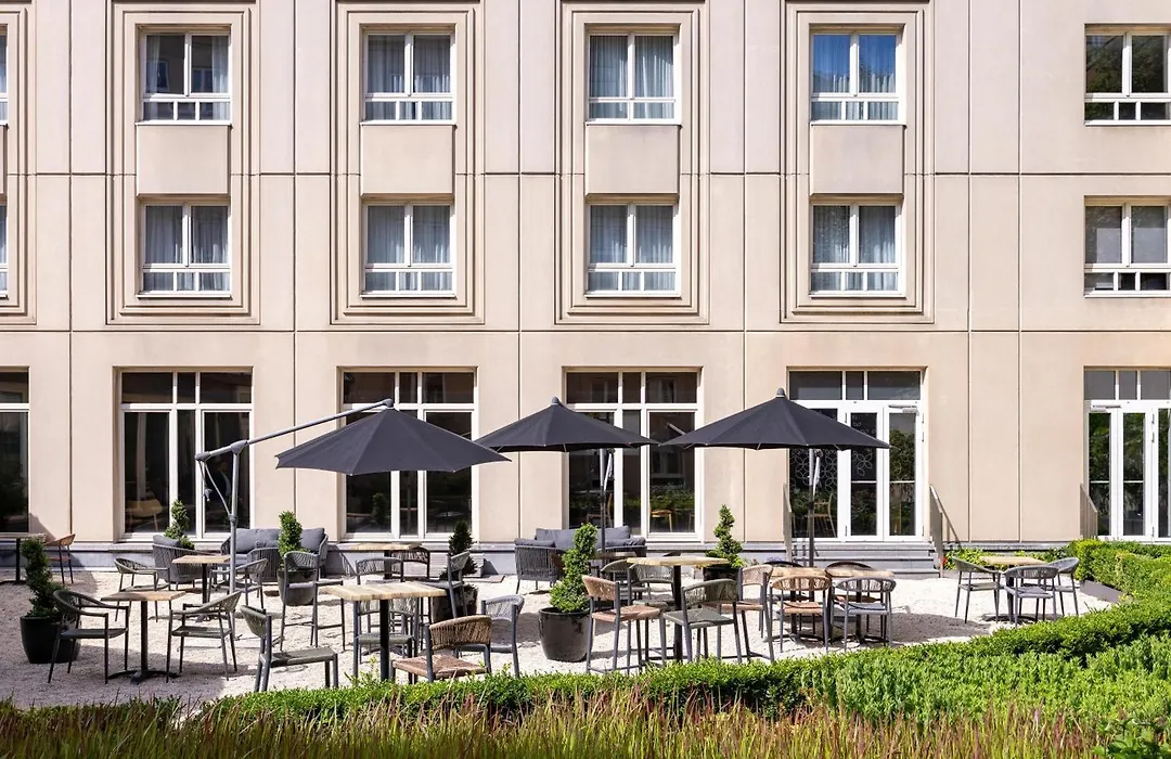 Hilton Garden Inn Brussels City Centre-1