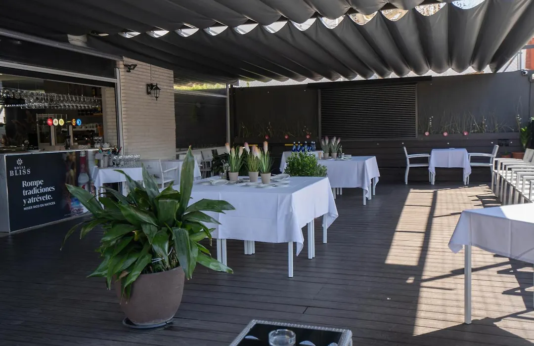 Hotel Ciutat Martorell-1