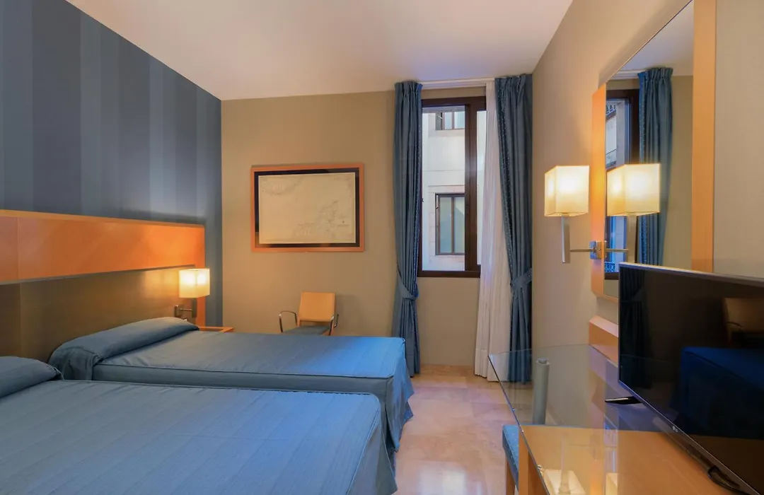 Hotel Del Mar-1