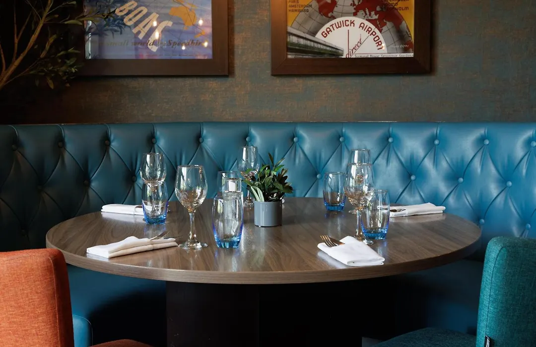 Doubletree By Hilton Edinburgh Airport-1