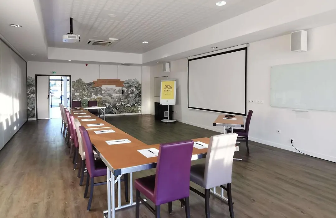 Hotel Ibis Styles Montargis Arboria-1