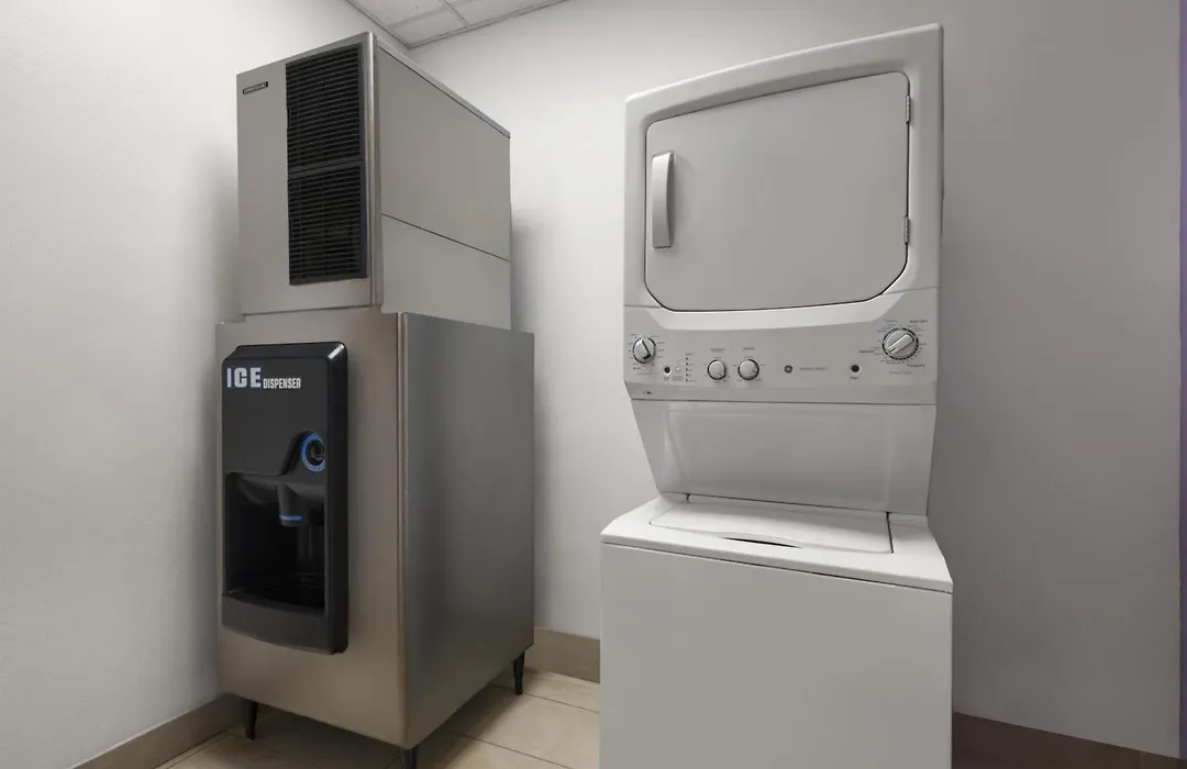 Commodore Suites, Surestay Collection By Best Western-1