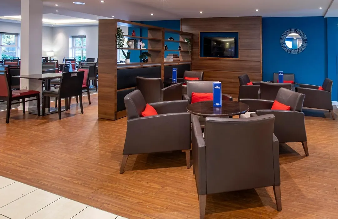 Holiday Inn Express Birmingham Oldbury By Ihg-1