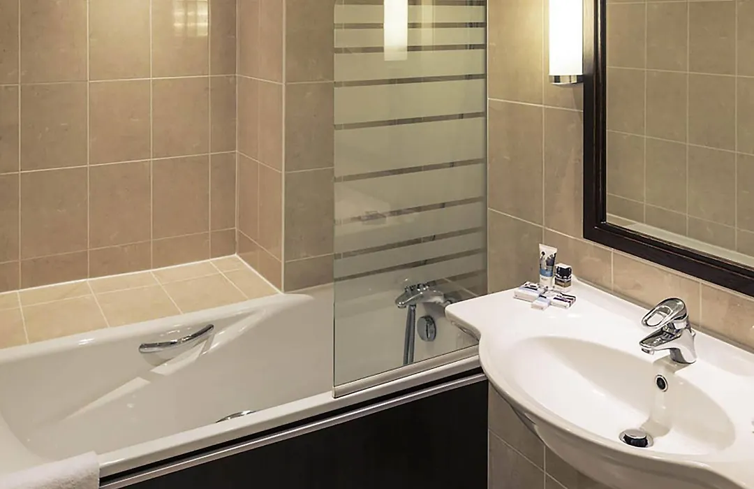 Hotel Mercure Rennes Cesson-1