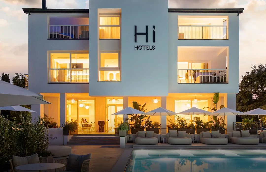 Hi Hotels Sirmione - Heated Lakeview Pool-1