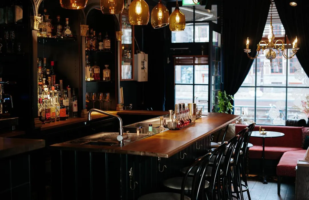 Rosalia'S Menagerie Cocktail Bar & Innupstairs-1