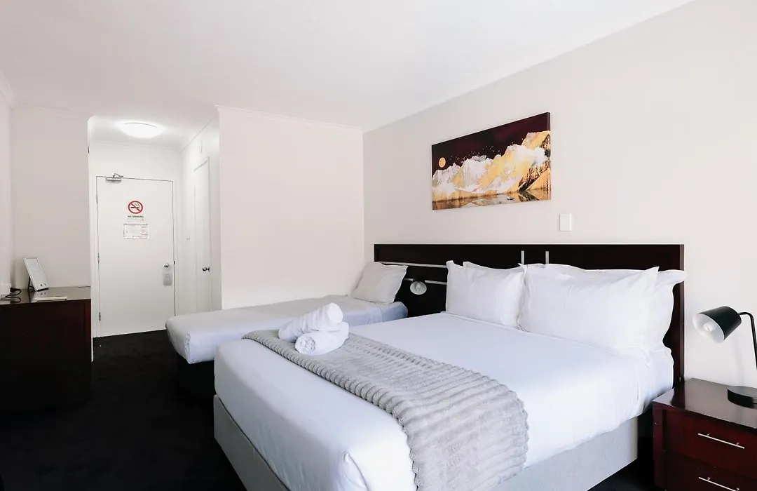 Riverside Hotel Southbank-1