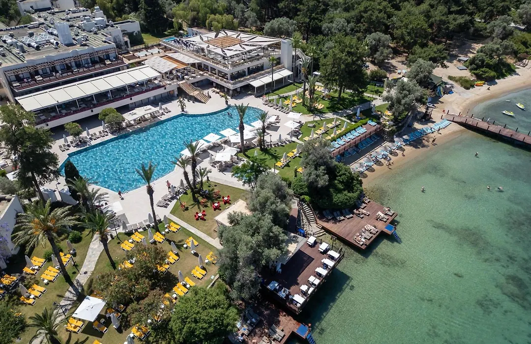 Doubletree By Hilton Bodrum Isil Club Ultra All-Inclusive Resort-1