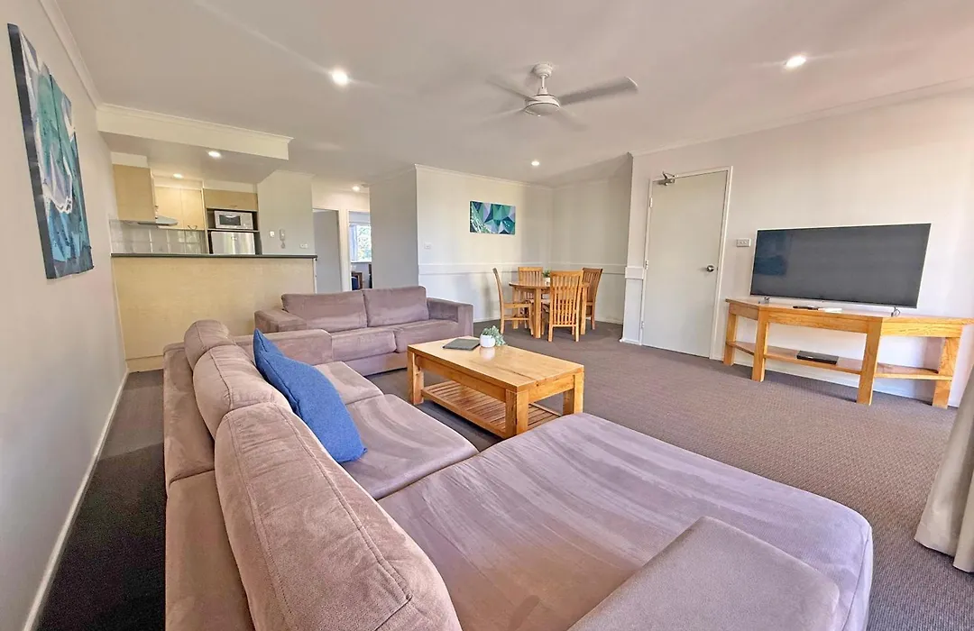 Beachside Holiday Apartments-1