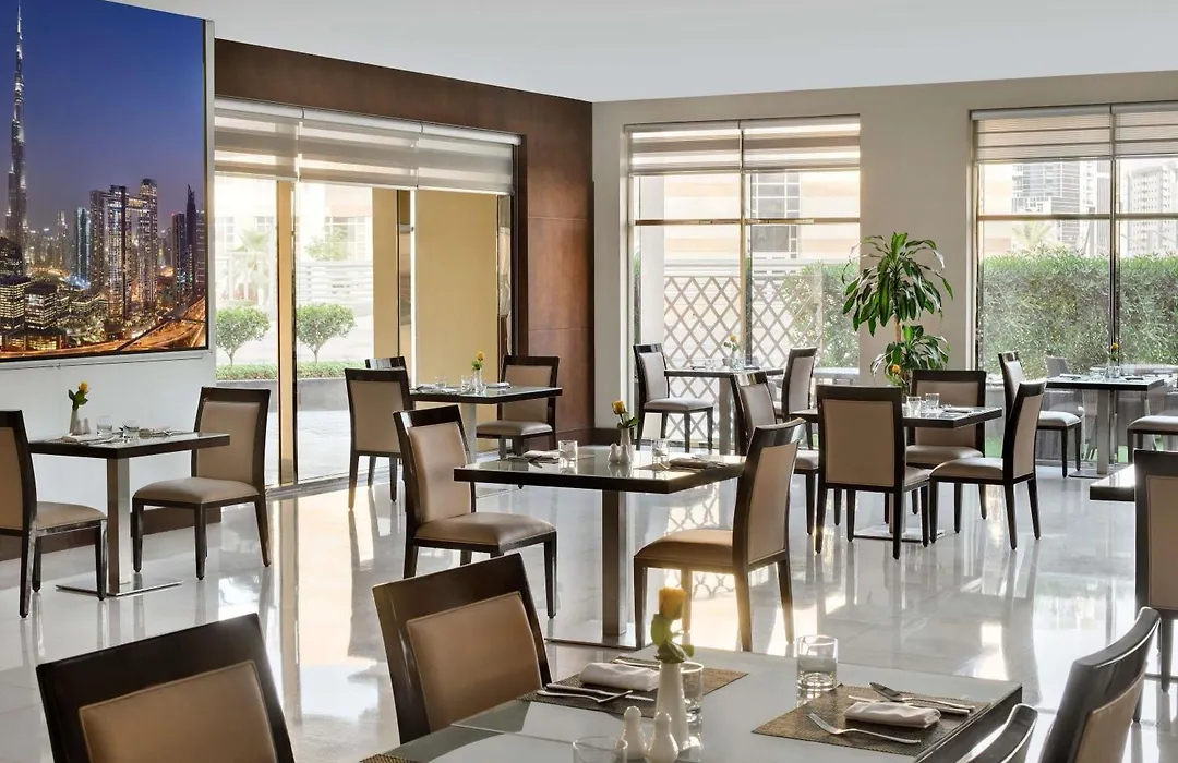 Moevenpick Hotel Apartments Al Mamzar Dubai-1