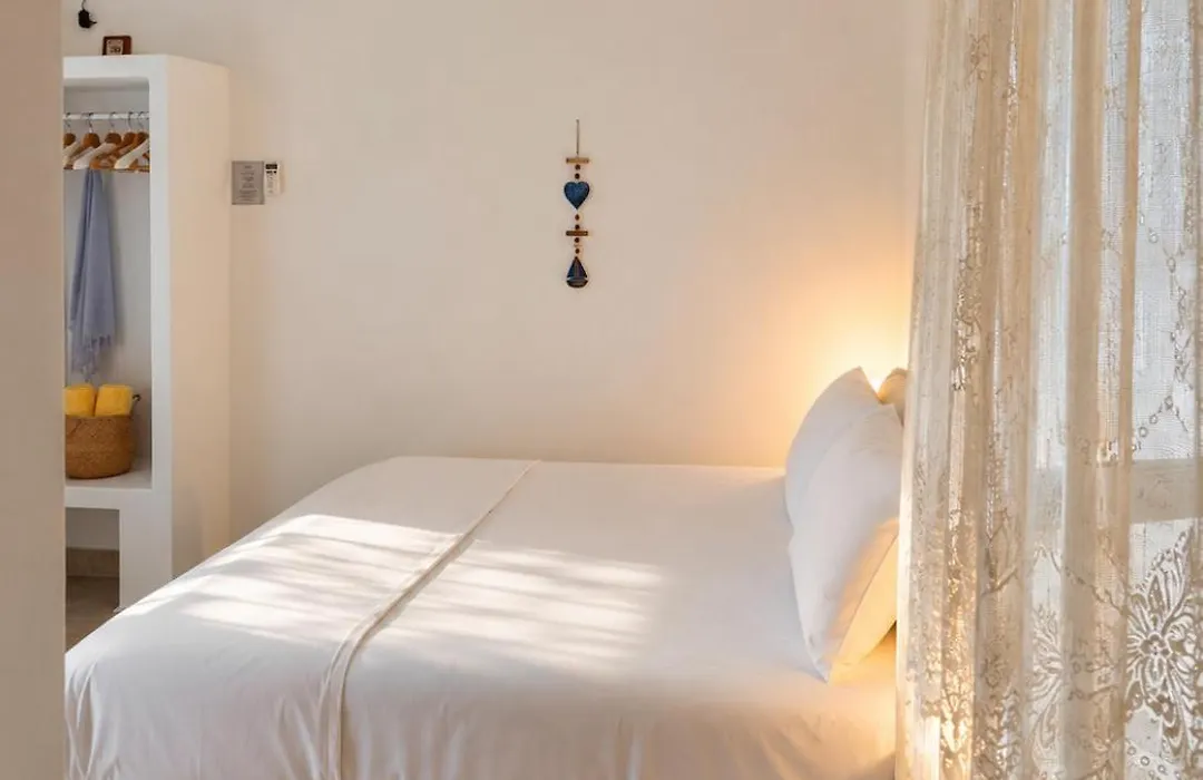 Georgia Rooms Milos-1