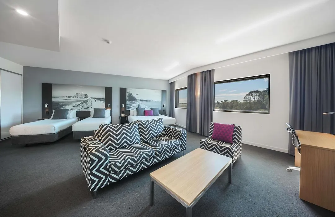 Mercure Newcastle Airport-1