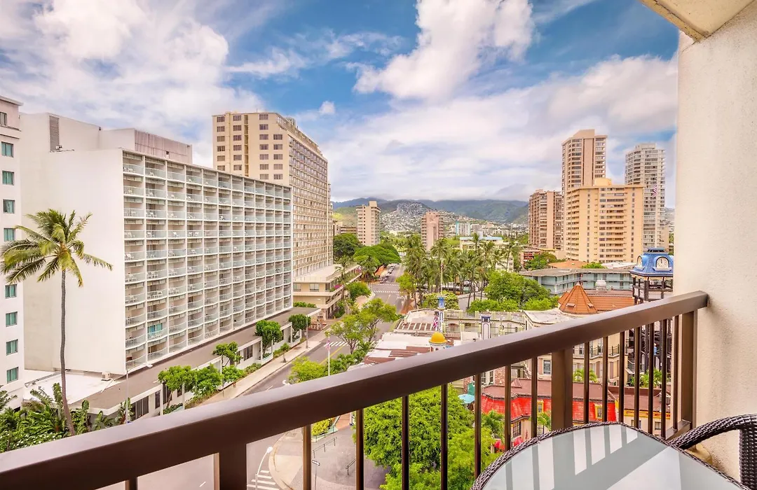 Hyatt Regency Waikiki Beach Resort & Spa-1