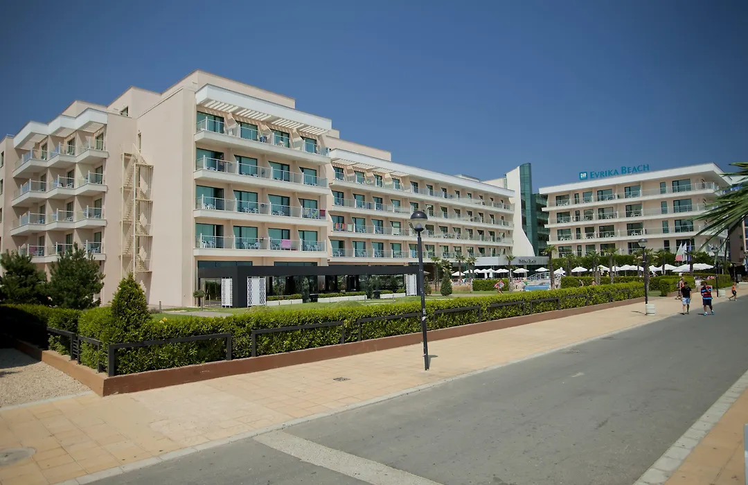 Dit Evrika Beach Club Hotel-1