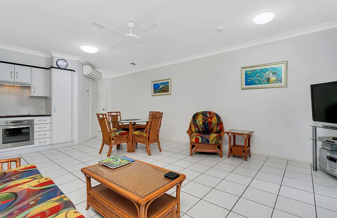 Beachfront Apartments On Trinity Beach-1