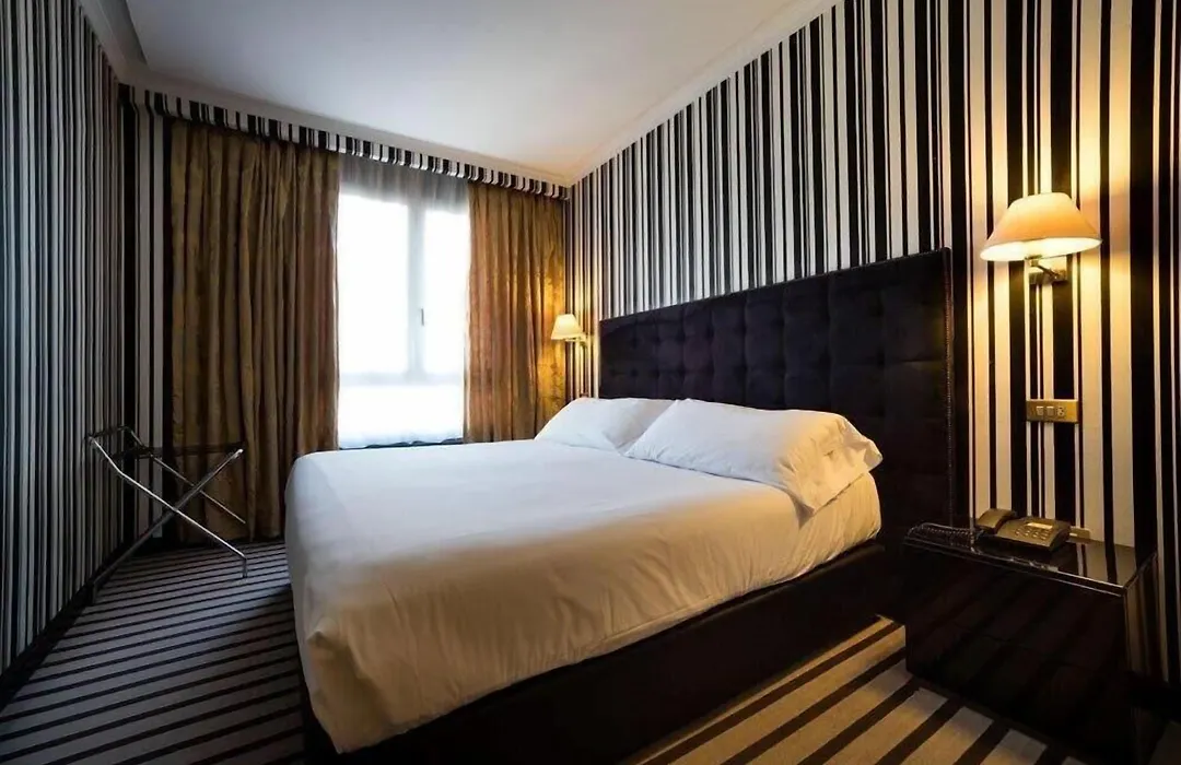 Hotel Clarin-1
