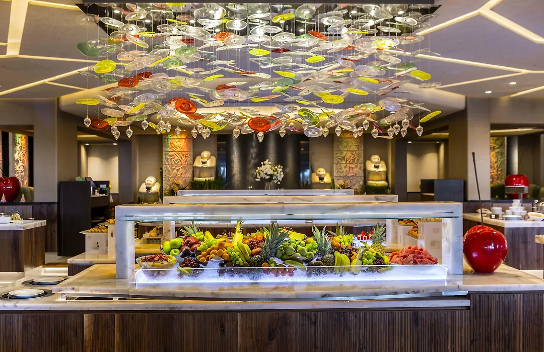 Four Seasons Hotel-1