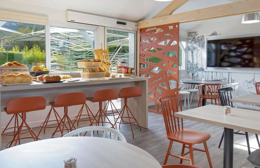 Ibis Styles Aubagne Gemenos-1