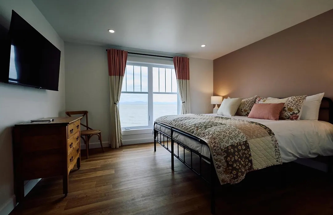 Auberge Sur Mer-1