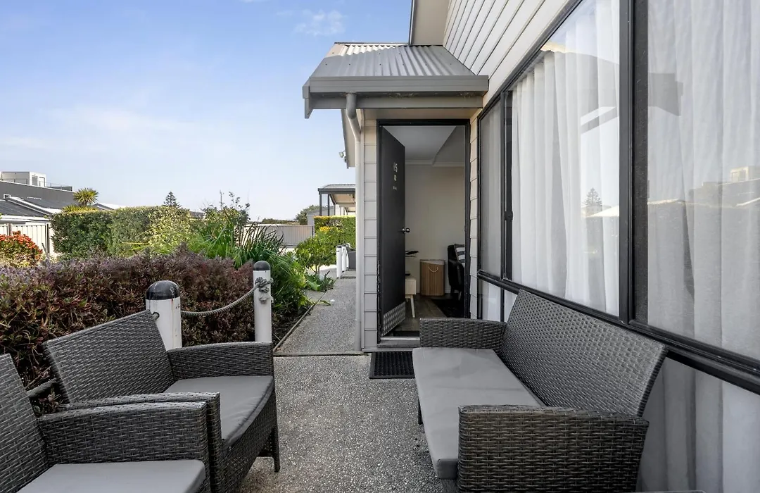 Apollo Bay Waterfront Motor Inn-1