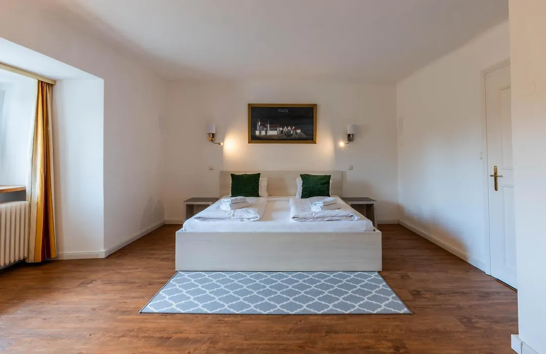 Schlosshotel Mailberg-1