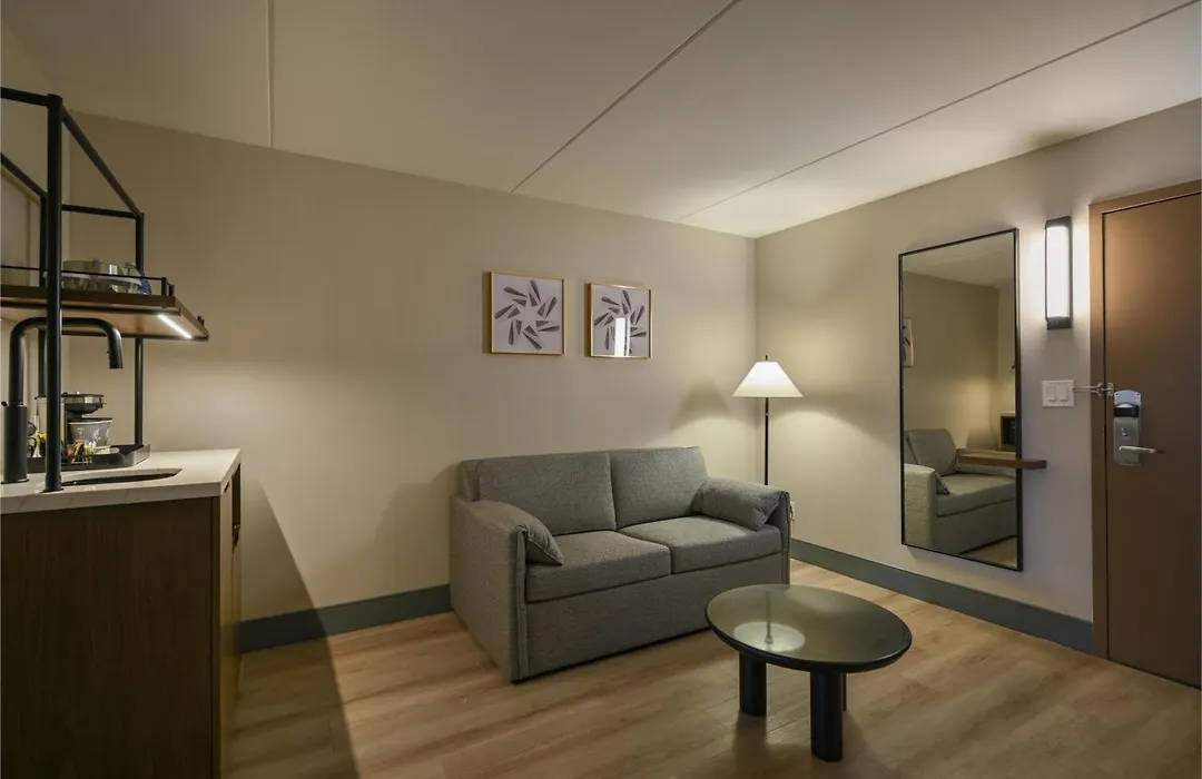 Hilton Winnipeg Airport Suites-1