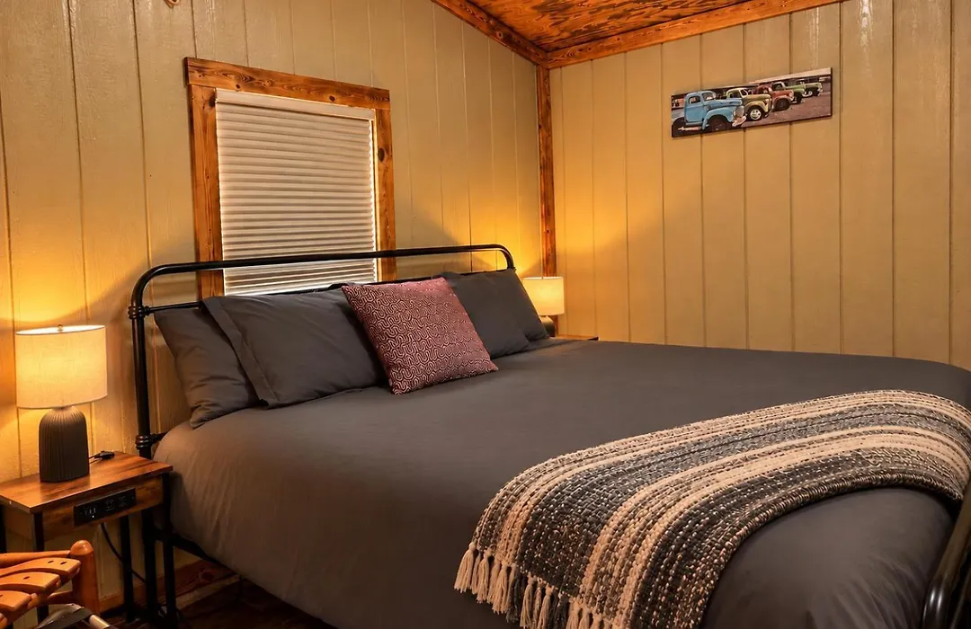 Buddy'S Harbor-1