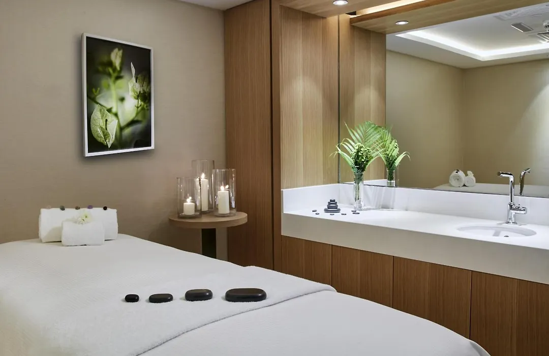 Hilton Garden Inn Dubai, Mall Avenue-1