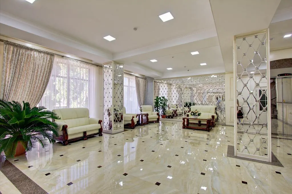 Discovery Hotel-1
