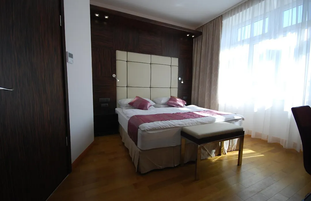 Best Western Plus Hotel Arcadia-1