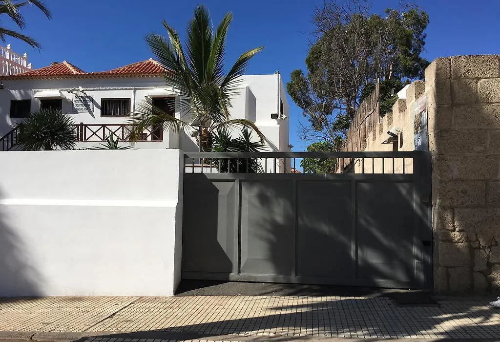 Las Americas Family Inn-1