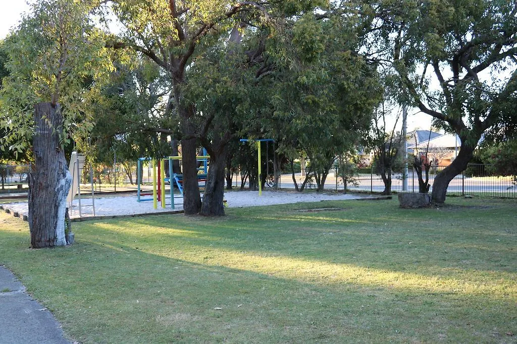Acclaim Kingsway Tourist Park-1
