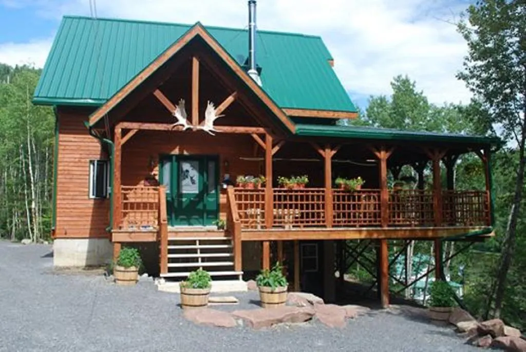 Auberge de la Rivière Matapédia - Matapédia River Lodge-1