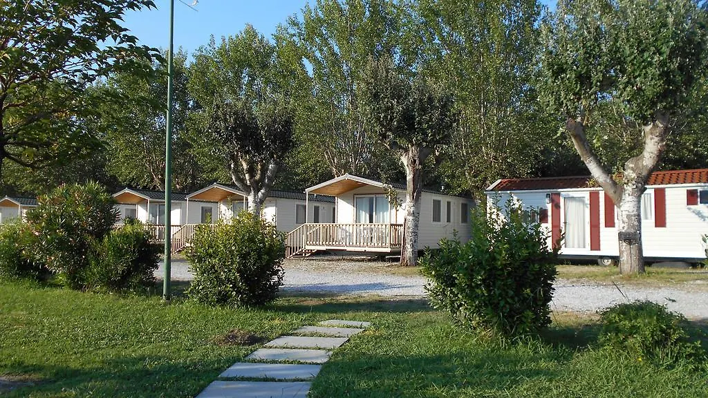 Iron Gate Marina3B-1