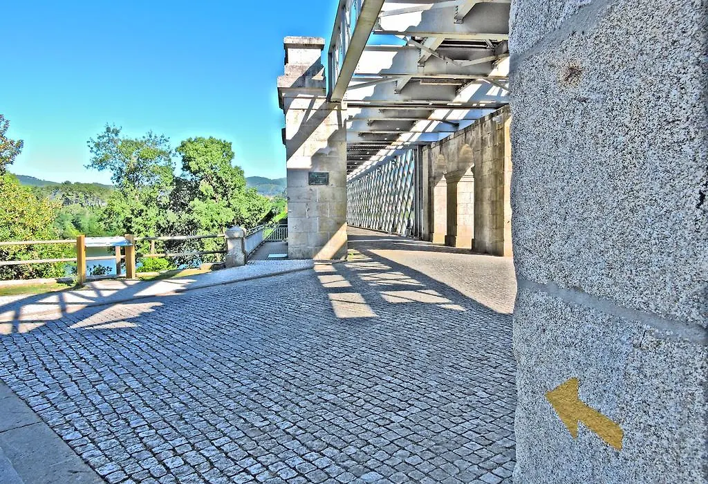 Cruceiro Do Monte-1