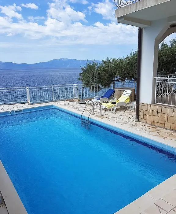 Villa Falcon-1