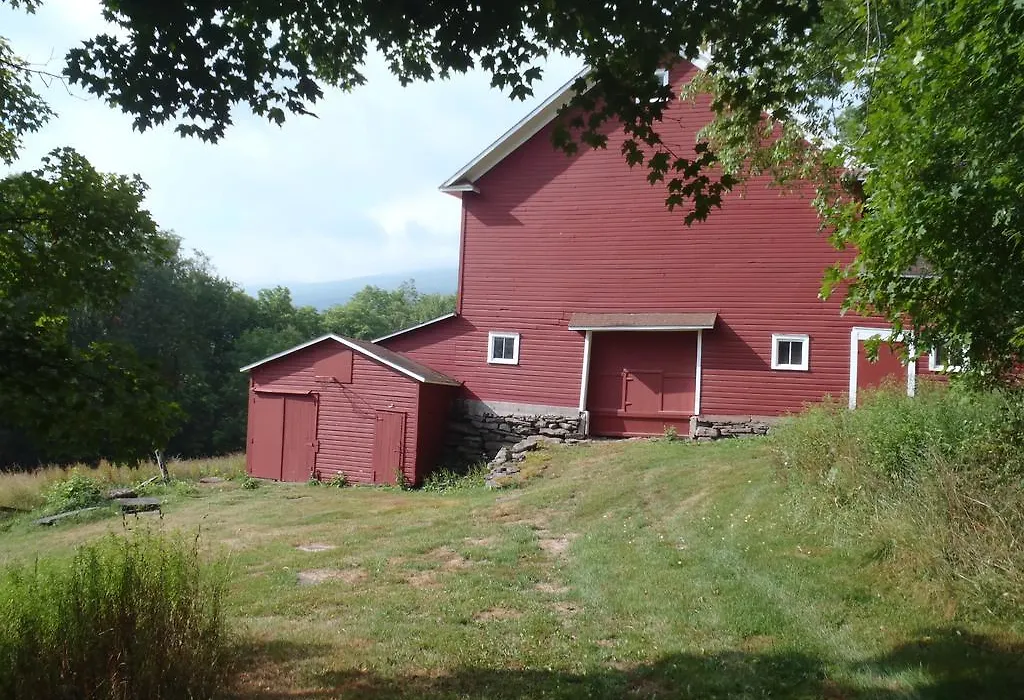 Breezy Hill Inn-1