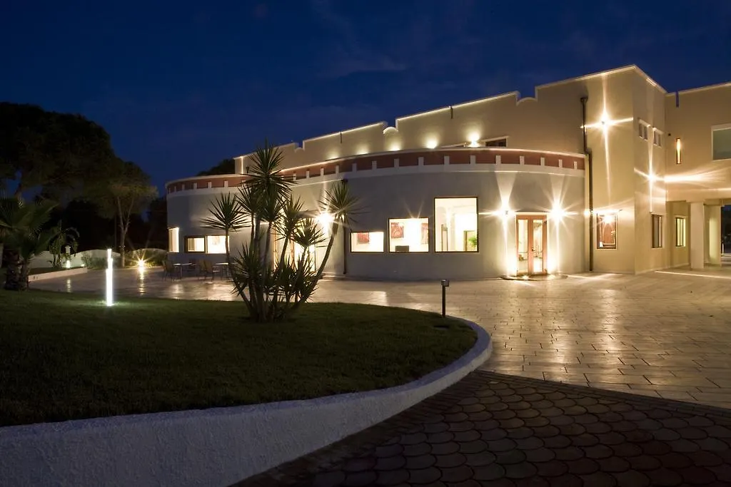 Hotel Resort Dei Normanni-1