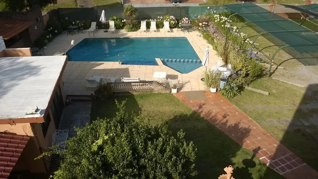Brisas Del Este-1