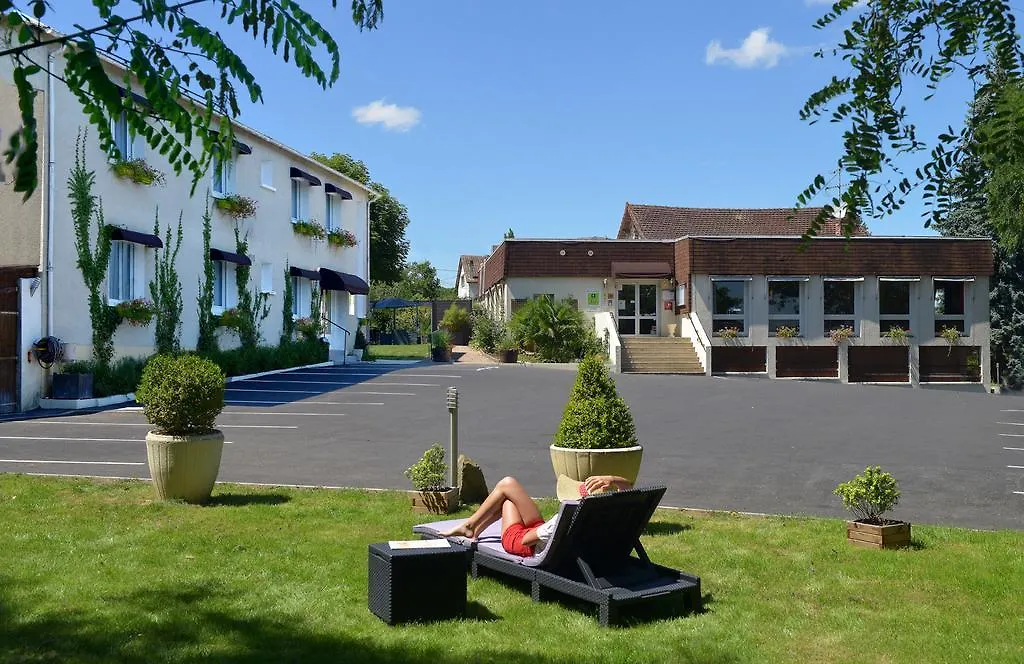 Logis Hotel Le Prieure-1