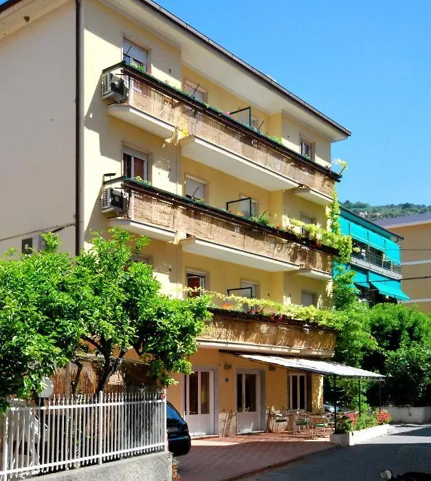 Residence Glicini-1