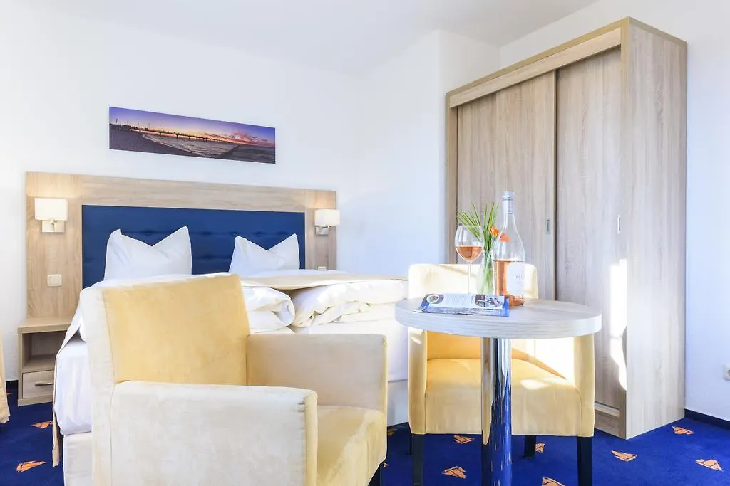 Hotel Boddenhus Garni-1