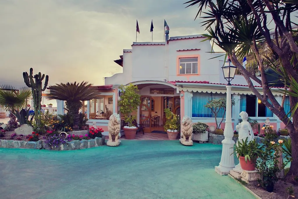 Hotel Riva Del Sole-1