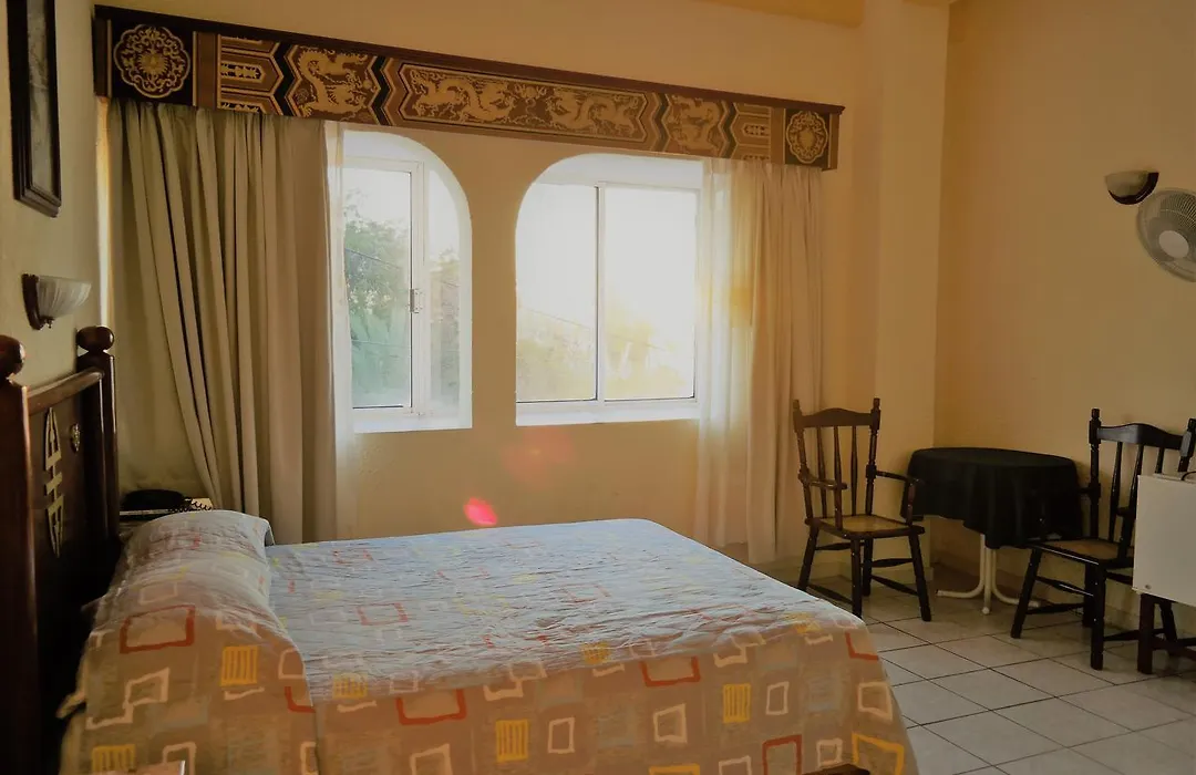 Hotel Pekin-1