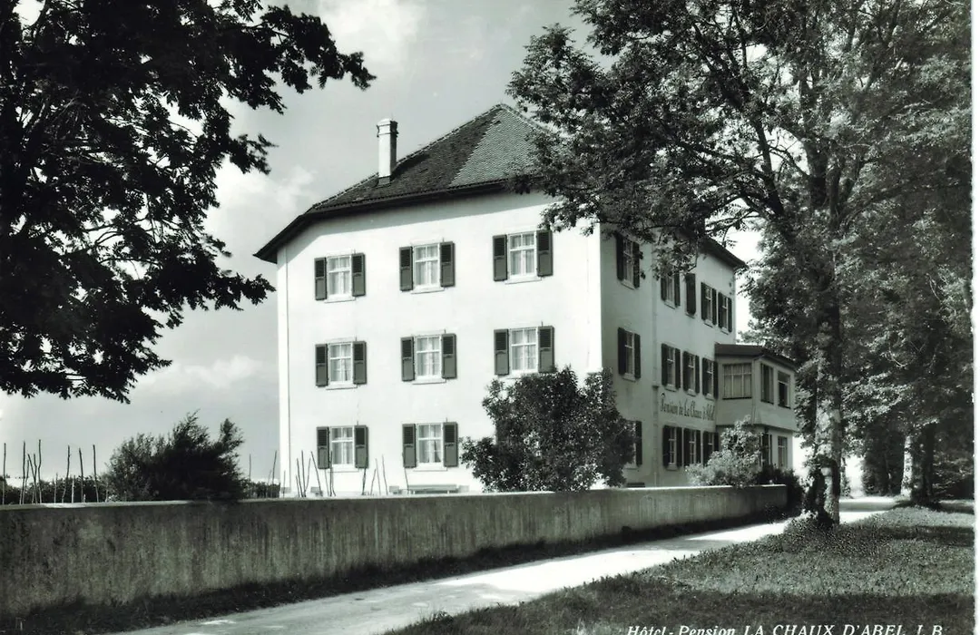 Hotel De La Chaux-D'Abel-1