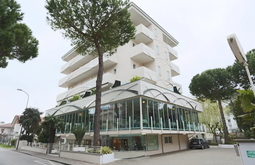 Hotel Caribia Pinarella-1