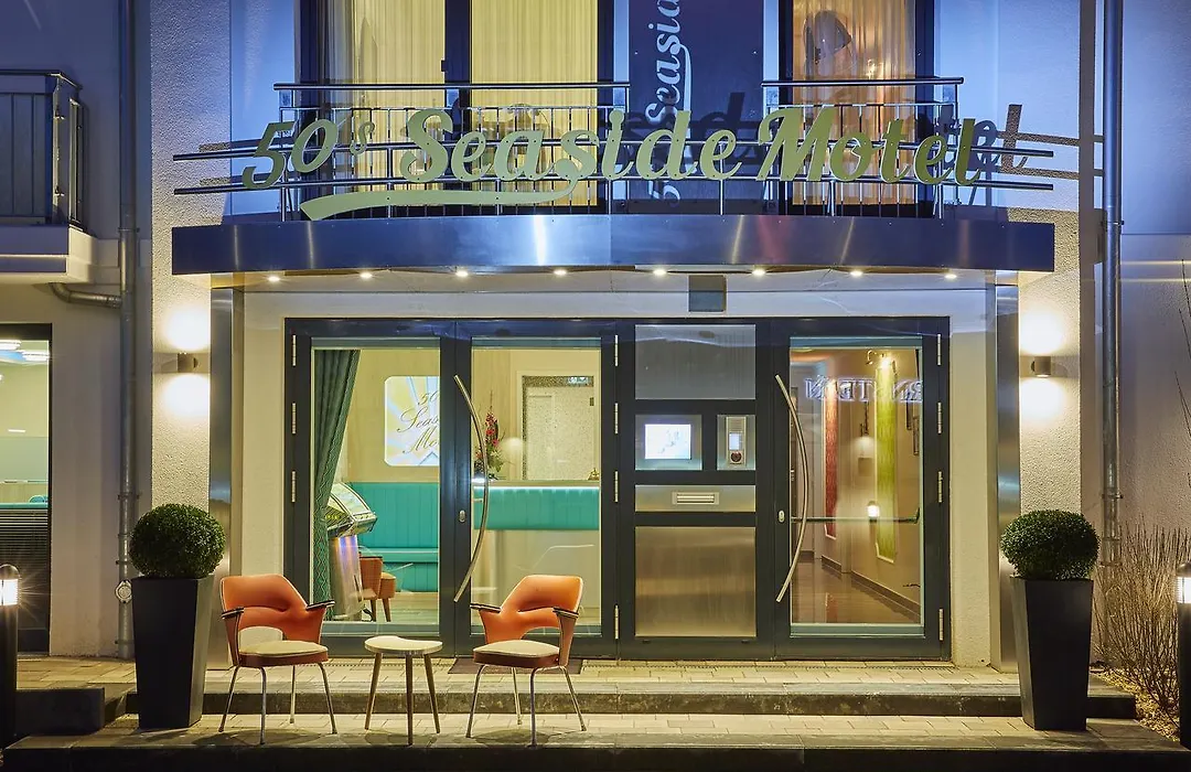 Bernstein Hotel 50`s Seaside Motel-1