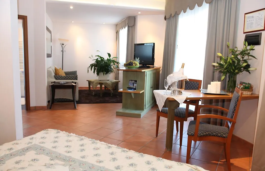 Hotel Plaza-1