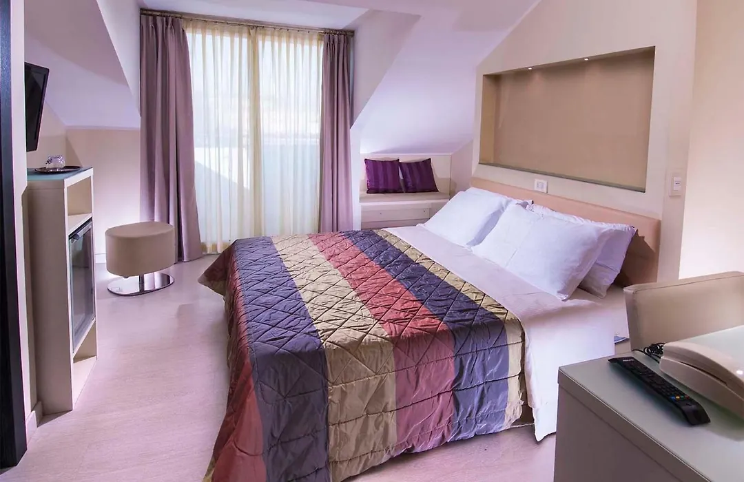 Hotel St. Moritz-1