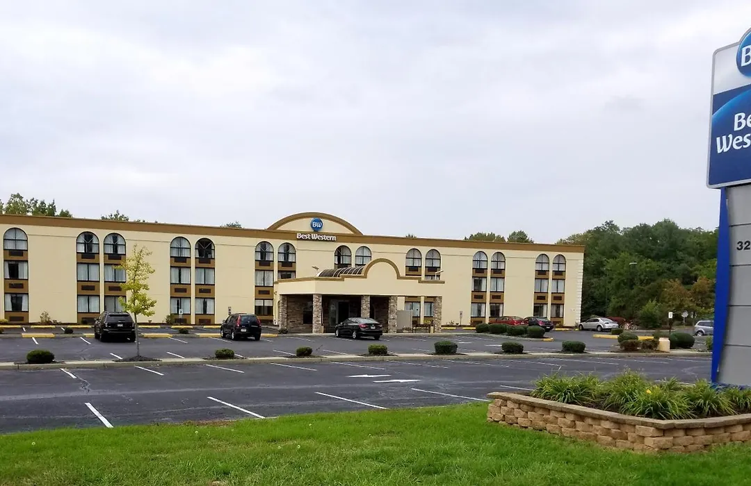 Best Western Hazlet Inn-1
